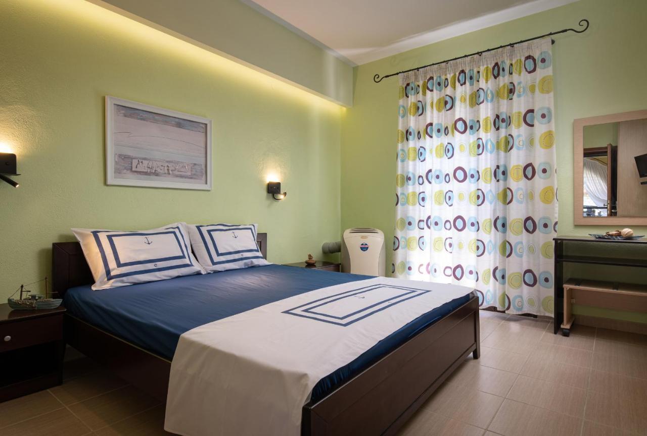 Hotel Niriides Porto Koufo Exterior foto